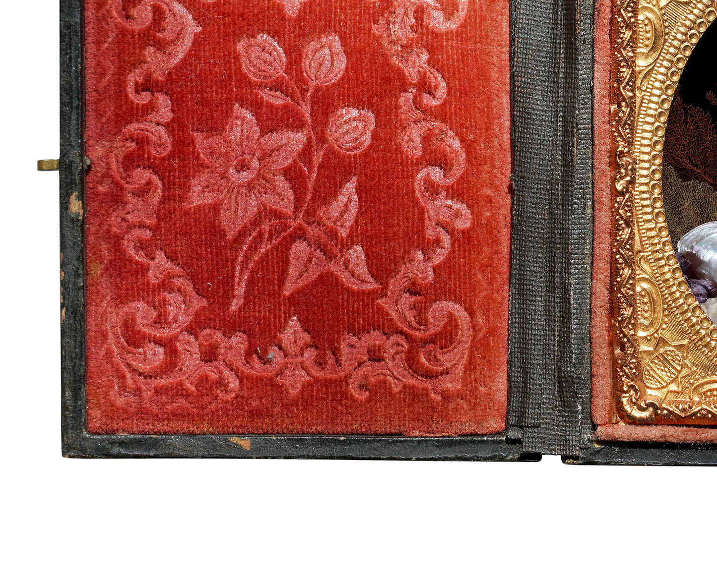 'Memōria' in Antique Union Case