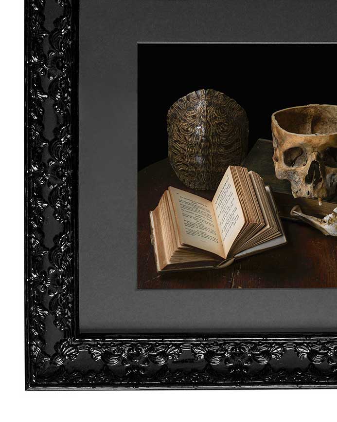 Vanus - Victorian Inspired Wall Frame