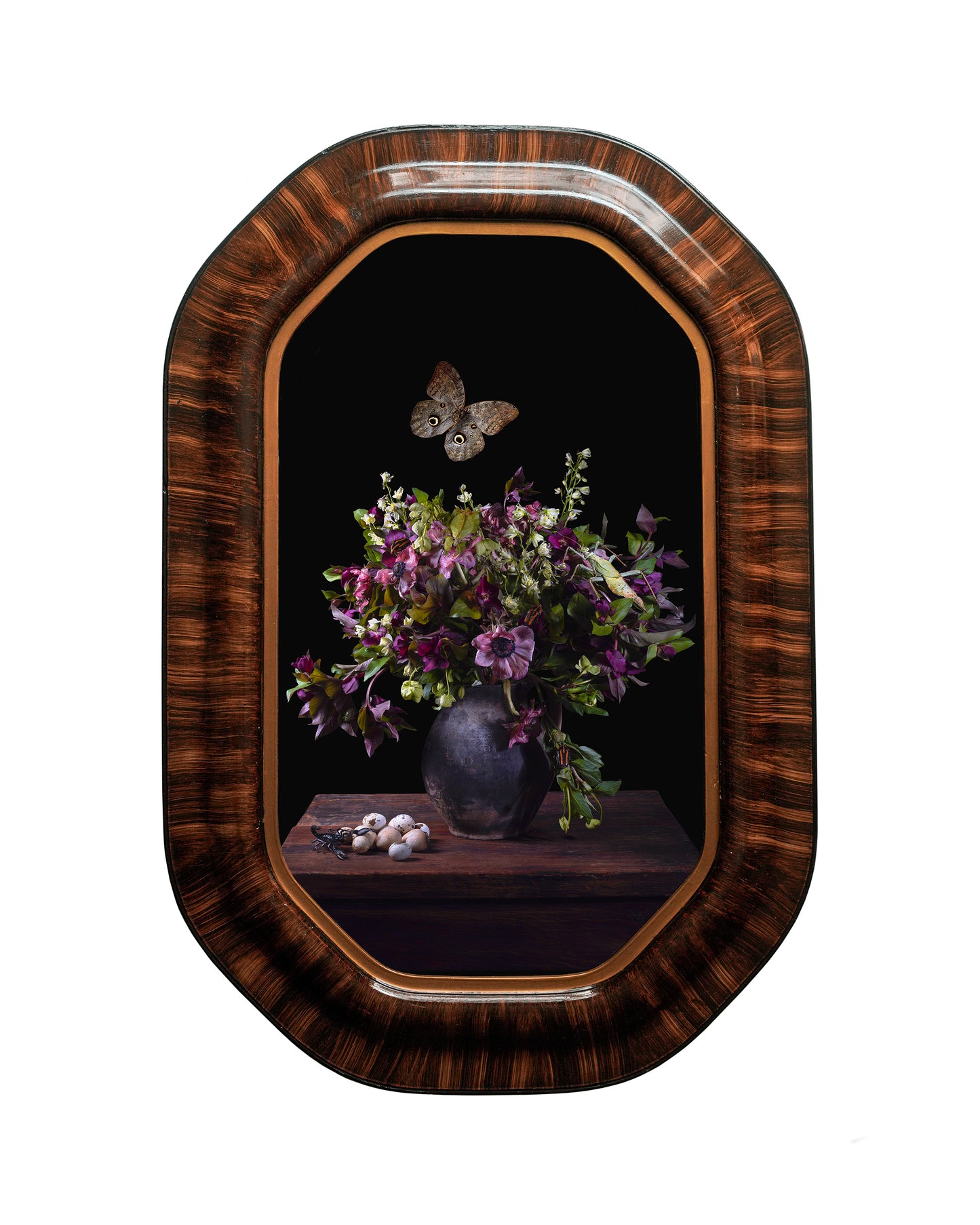 'Spectre' in Victorian Frame